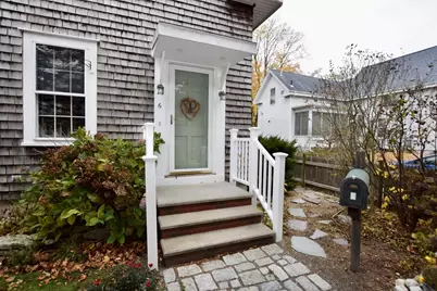 6 Barrows St, Middleborough, MA 02346 - Photo 2