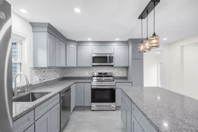 25 Lakeview St, Blackstone, MA 01504 - Photo 2