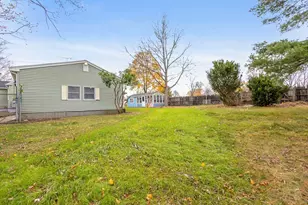 25 Lakeview St, Blackstone, MA 01504 - Photo 22