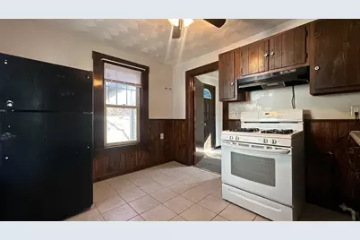 295 Main, Springfield, MA 01151 - Photo 2