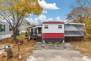 16 Francis St, Wareham, MA 02538 - Photo 2