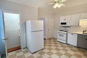 39 Hall Pl, Quincy, MA 02169 - Photo 4