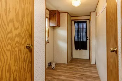 141 Sunrise Lane, Gardner, MA 01440 - Photo 4