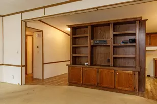 141 Sunrise Ln, Gardner, MA 01440 - Photo 6