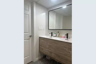 113 Cambridge, Winchester, MA 01890 - Photo 14