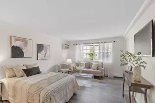 70 A Washington Park Dr, Andover, MA 01810 - Photo 2