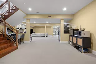 20 Hamlet St, Newton, MA 02459 - Photo 32