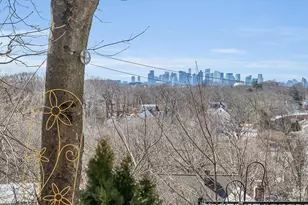 31 Temple St, Melrose, MA 02176 - Photo 2