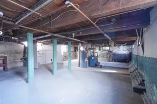 12 Temple St, Holyoke, MA 01040 - Photo 30