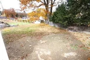 222 W River St, Orange, MA 01364 - Photo 24