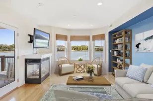 43 March St, Salem, MA 01970 - Photo 4