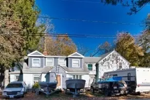 123 Calef Ave, Swansea, MA 02777 - Photo 2