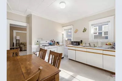 28 Sunset Rd #1, Somerville, MA 02144 - Photo 6