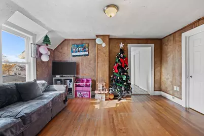 33 Chestnut St, Milford, MA 01757 - Photo 24