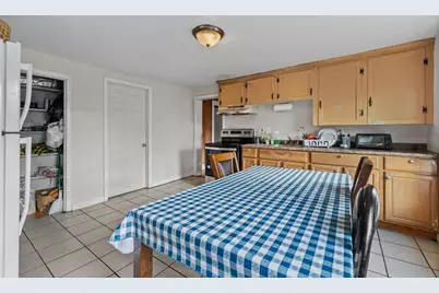 33 Chestnut St, Milford, MA 01757 - Photo 36