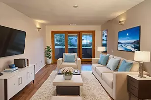 42 Shrewsbury Green Dr, Shrewsbury, MA 01545 - Photo 2