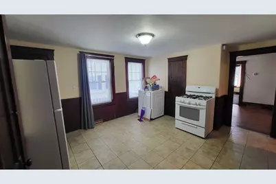 9 Bradstreet Avenue #9, Lowell, MA 01851 - Photo 2