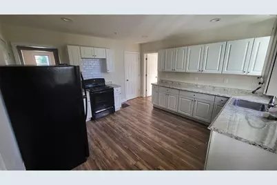 77 Livingston Street #A, Lowell, MA 01852 - Photo 6