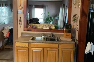 9 Montgomery St, Westfield, MA 01085 - Photo 2