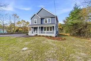 135 Plymouth, Carver, MA 02330 - Photo 2