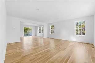 135 Plymouth, Carver, MA 02330 - Photo 8