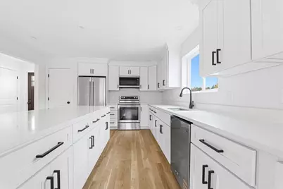 135 Plymouth, Carver, MA 02330 - Photo 12