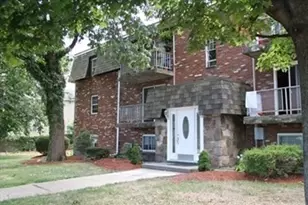 10 Skyline Dr, Braintree, MA 02184 - Photo 1