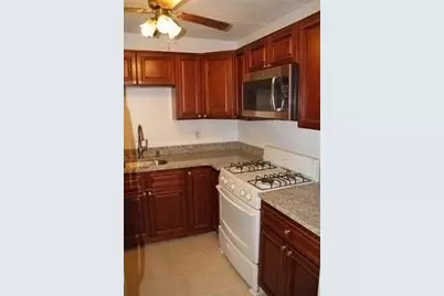 10 Skyline Dr #5, Braintree, MA 02184 - Photo 4