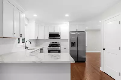 34 Alsop St, Fall River, MA 02723 - Photo 14