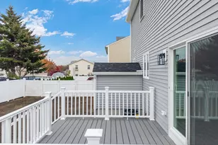 34 Alsop St, Fall River, MA 02723 - Photo 6