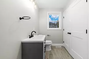 34 Alsop St, Fall River, MA 02723 - Photo 24