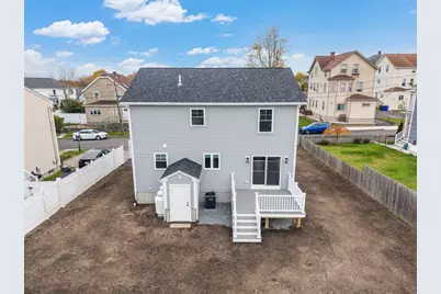 34 Alsop St, Fall River, MA 02723 - Photo 4