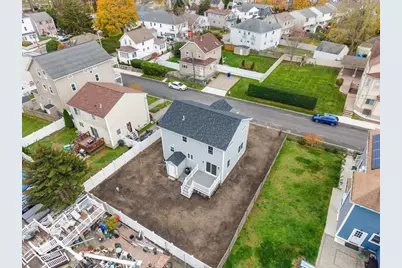 34 Alsop St, Fall River, MA 02723 - Photo 8