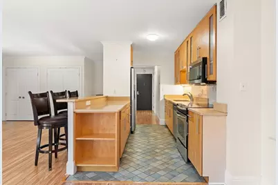 50 Longwood Ave #518, Brookline, MA 02446 - Photo 10