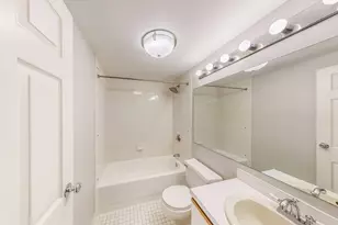 100 Boatswains Wy, Chelsea, MA 02150 - Photo 6