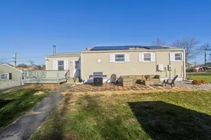 74 Judith St, Springfield, MA 01118 - Photo 4