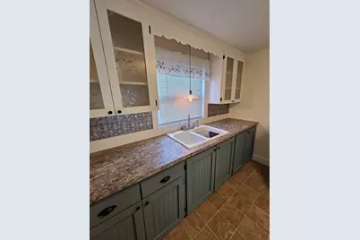 72 Barstow St #1, Salem, MA 01970 - Photo 8