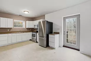 620 Plymouth St, Middleborough, MA 02346 - Photo 6