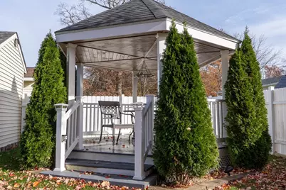 81 Dixon Rd, Brockton, MA 02302 - Photo 18