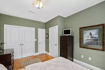 845 Lagrange St #4, Boston, MA 02132 - Photo 14