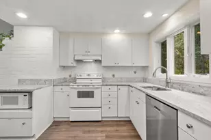 14 Corrine Dr, Framingham, MA 01701 - Photo 6