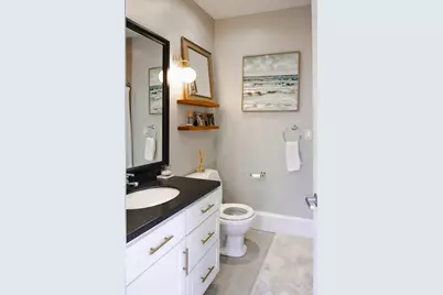 663 E 7th #3, Boston, MA 02127 - Photo 14