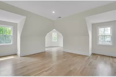 686 Centre St, Newton, MA 02458 - Photo 22