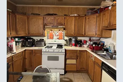 11 Foster St, Fall River, MA 02721 - Photo 10