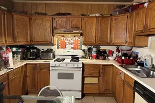 11 Foster St, Fall River, MA 02721 - Photo 10