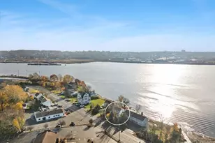 1496 Riverside Ave, Somerset, MA 02726 - Photo 8