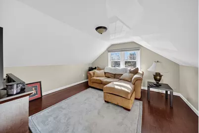 211 Lowell Street, New Bedford, MA 02745 - Photo 18