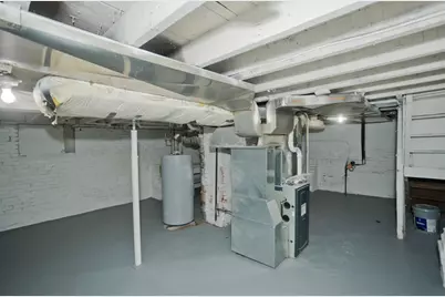 81 Hayden Ave, Springfield, MA 01109 - Photo 34