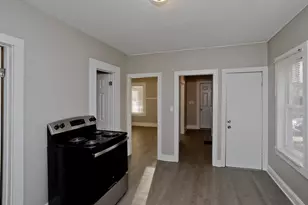 81 Hayden Ave, Springfield, MA 01109 - Photo 8