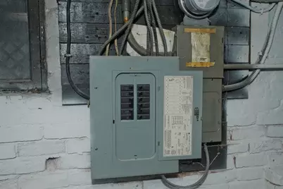 81 Hayden Ave, Springfield, MA 01109 - Photo 32